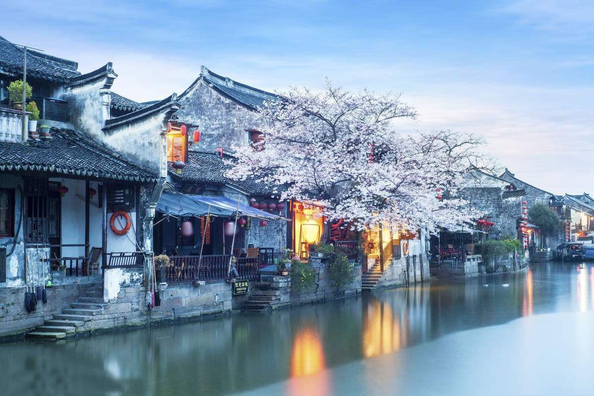 省十四届人大二次会议营口代表团召开全体会议